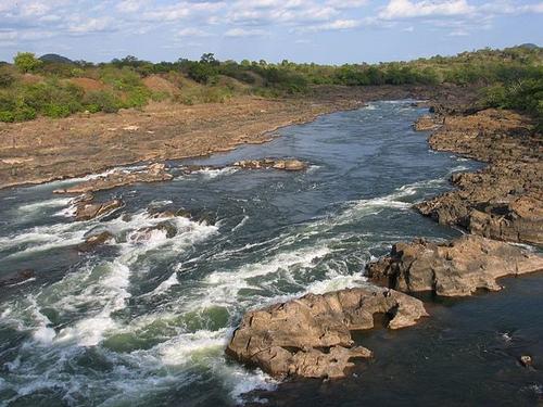 Angola's longest river is the Cuanza
