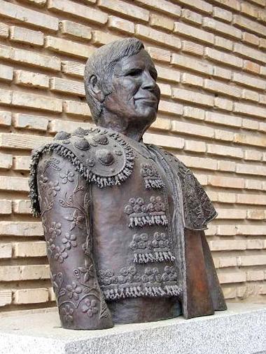 Statue of 'El Cordobés' in front of Córdoba bullring, Los Califas