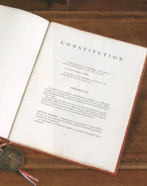 Text constitution of France