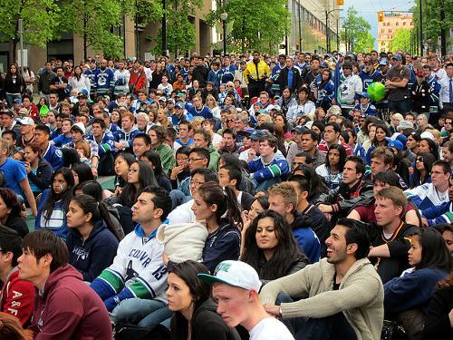 Vancouver people flock to the Stanley Cup ice hockey final