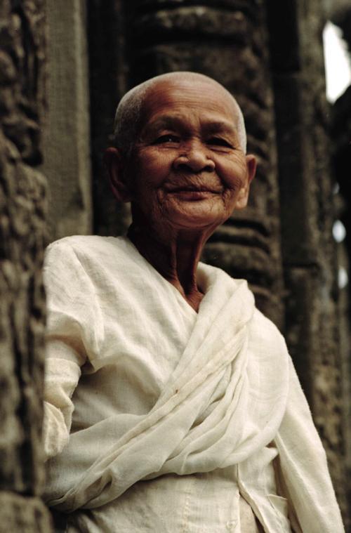 Buddhist Nun Cambodia