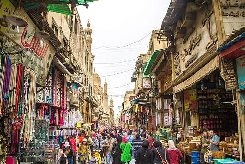 Busy El Moez Street in Caïro, largest city of Africa