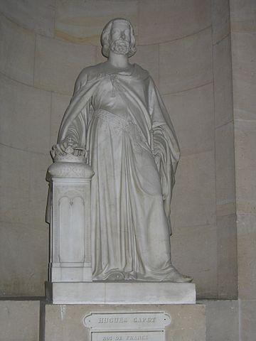 Statue of Hugo Capet, king of France (987-996)