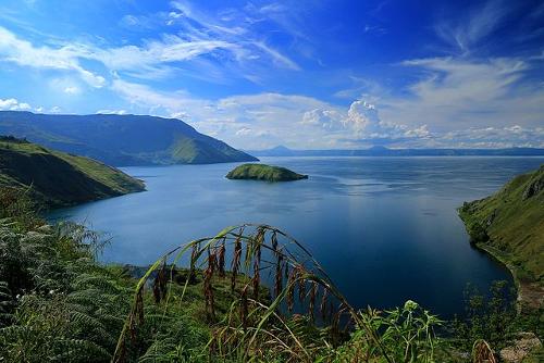 Lake Danau Toba is with 1700 km² the largest lake in Southeast Asia