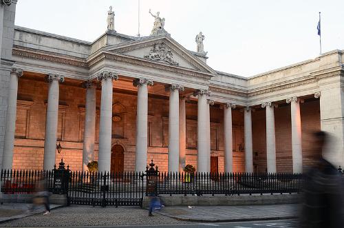 Parliamentbuilding and Bank of Ireland