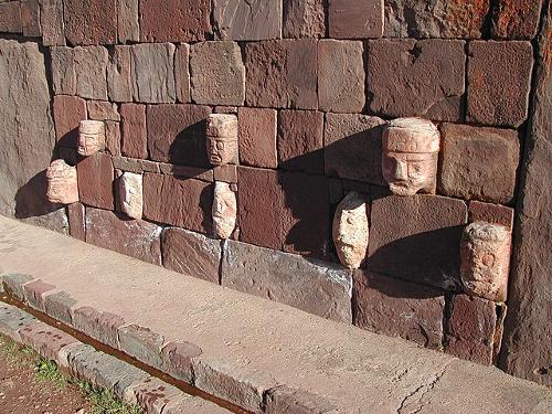 Tiwanaku: spiritual and political center of the Tiwanaku culture in Peru