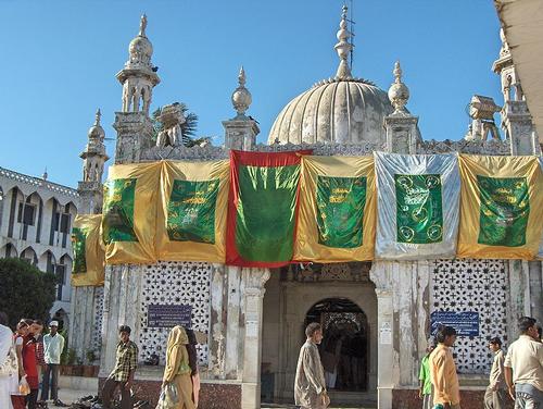 Haji Ali Dargah mosque Mumbai 