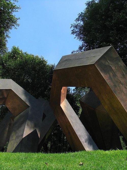 Sculpture garden Museo de Arte Moderno in Mexico City 