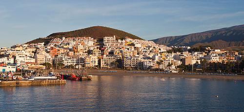 TV support in Los Cristianos, Tenerife