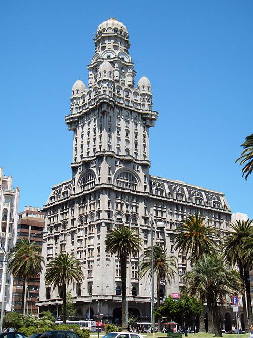 Palacio Salvo in Montevideo